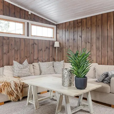 4 Bedroom Gorgeous In Holiday home Sjusjoen