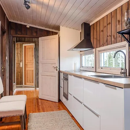 Holiday home 4 Bedroom Gorgeous In Sjusjoen