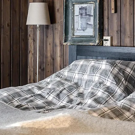 4 Bedroom Gorgeous In Сasa de vacaciones Sjusjoen